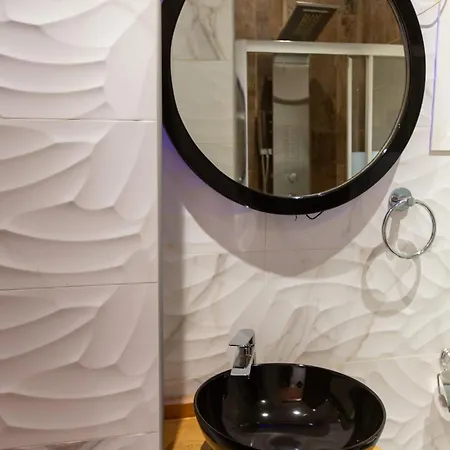 Modern Design Close To Center Διαμέρισμα
